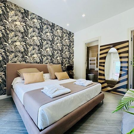Yourhome - Santa Lucia Rooms Sorrento Bagian luar foto