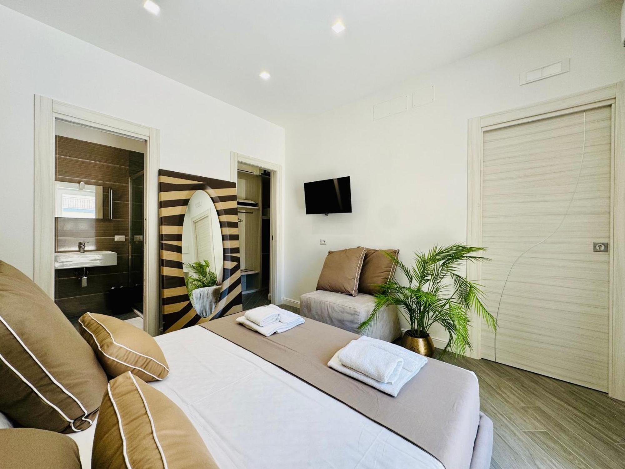 Yourhome - Santa Lucia Rooms Sorrento Bagian luar foto