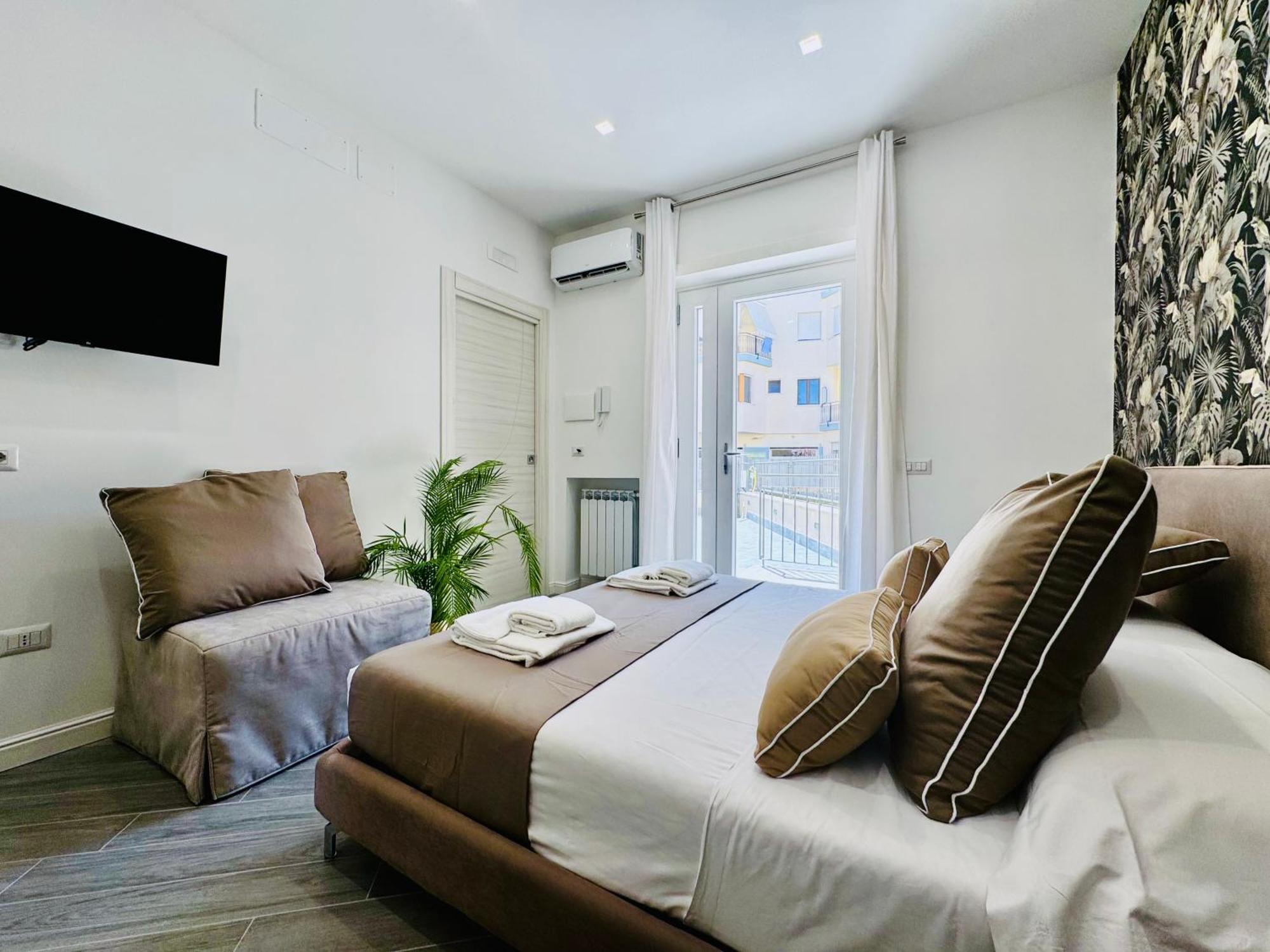 Yourhome - Santa Lucia Rooms Sorrento Bagian luar foto