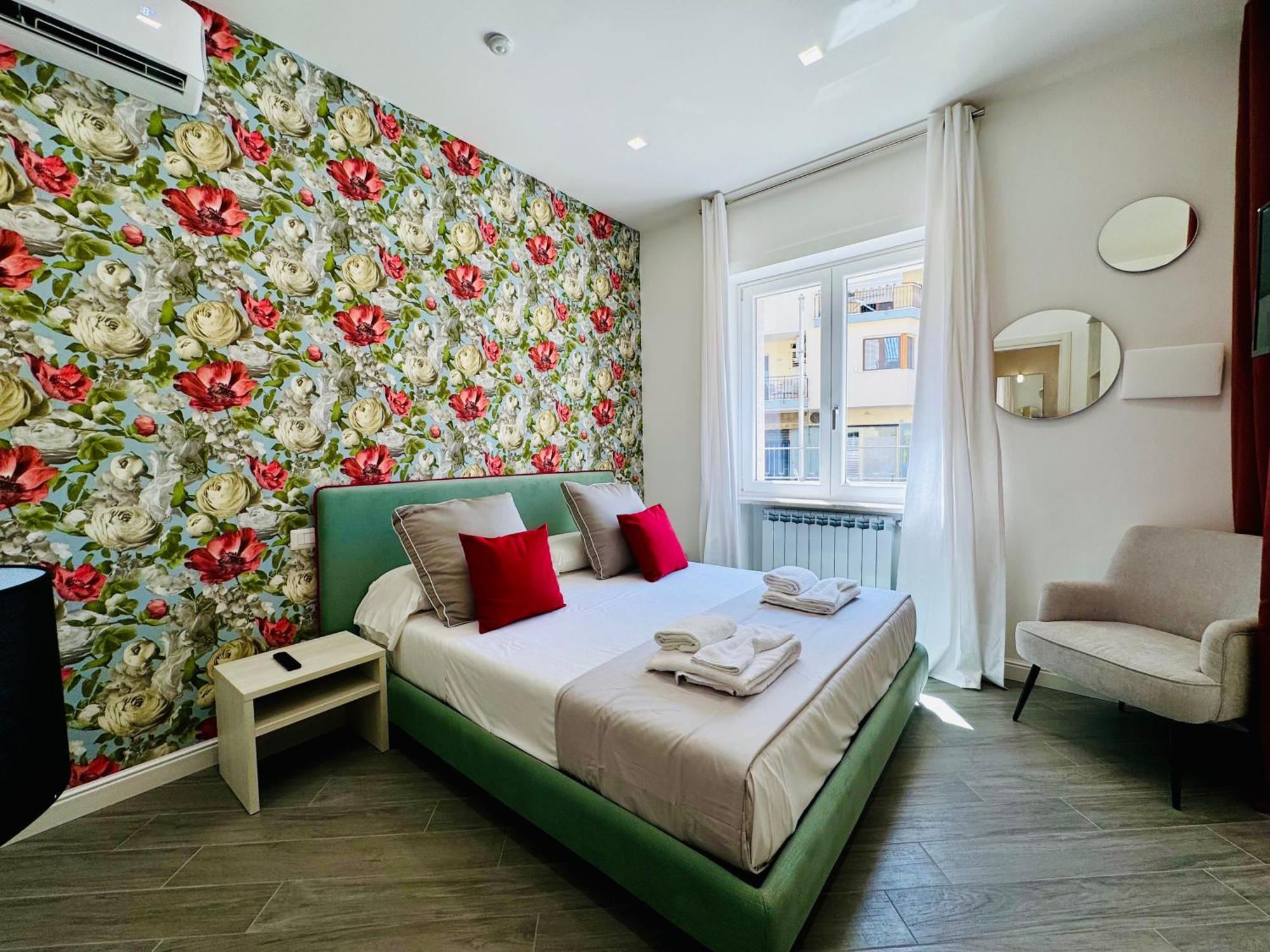 Yourhome - Santa Lucia Rooms Sorrento Bagian luar foto