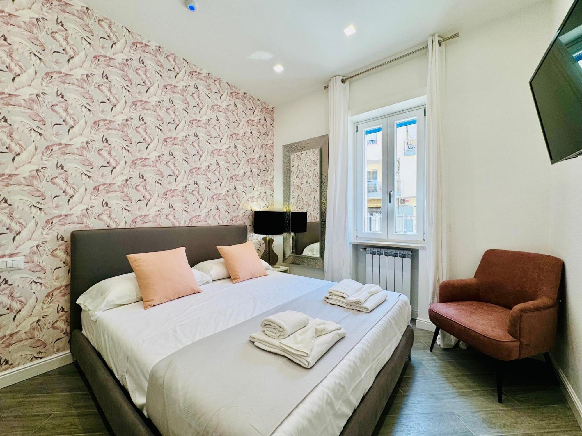 Yourhome - Santa Lucia Rooms Sorrento Bagian luar foto